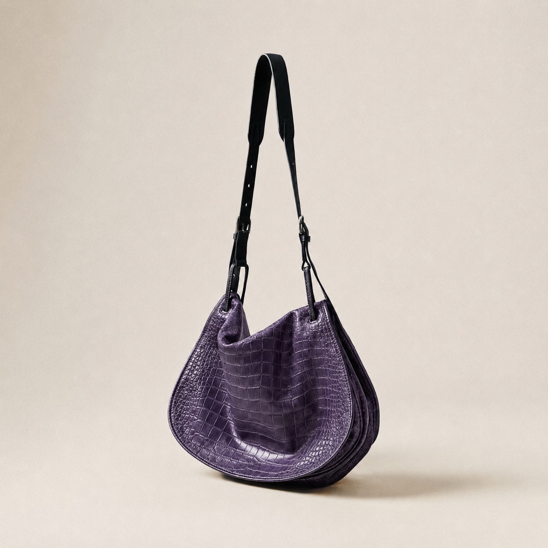 Amethyst Croc™ RC-AMETHYST soft hobo bag application