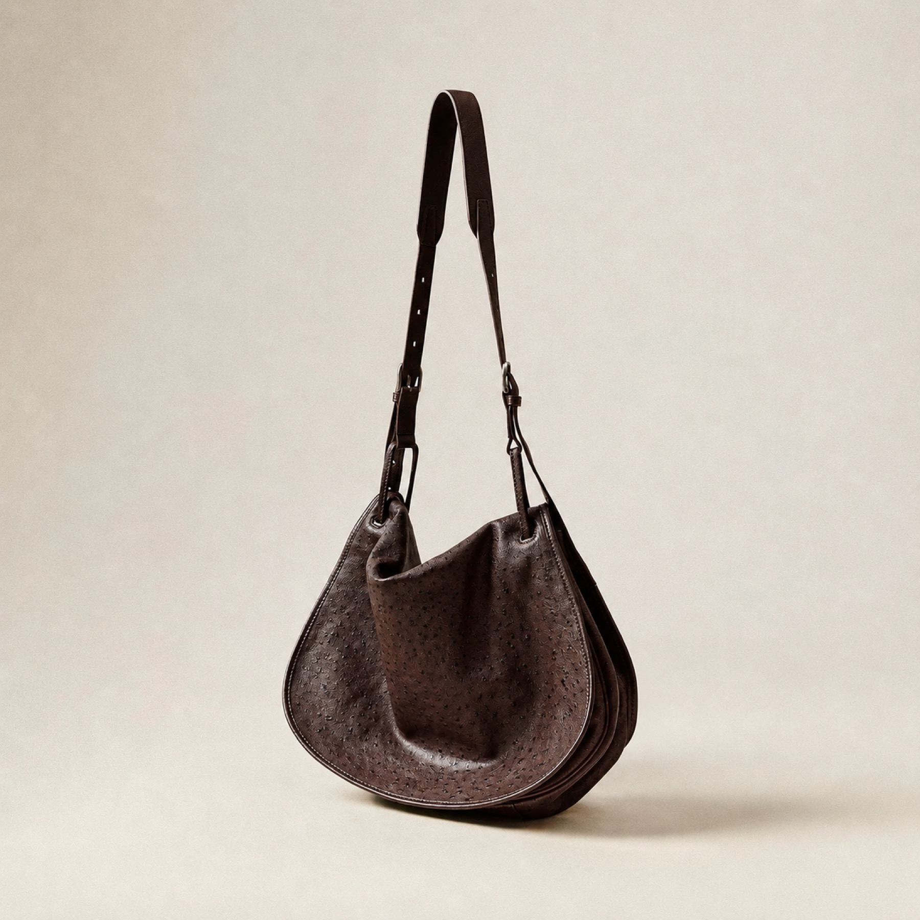 Espresso Croc™ RC-ESPRESSO soft hobo bag application