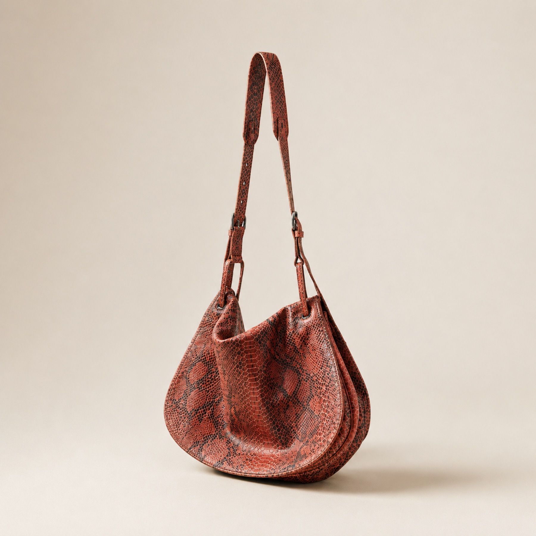 Russet Croc™ RC-RUSSET soft hobo bag application