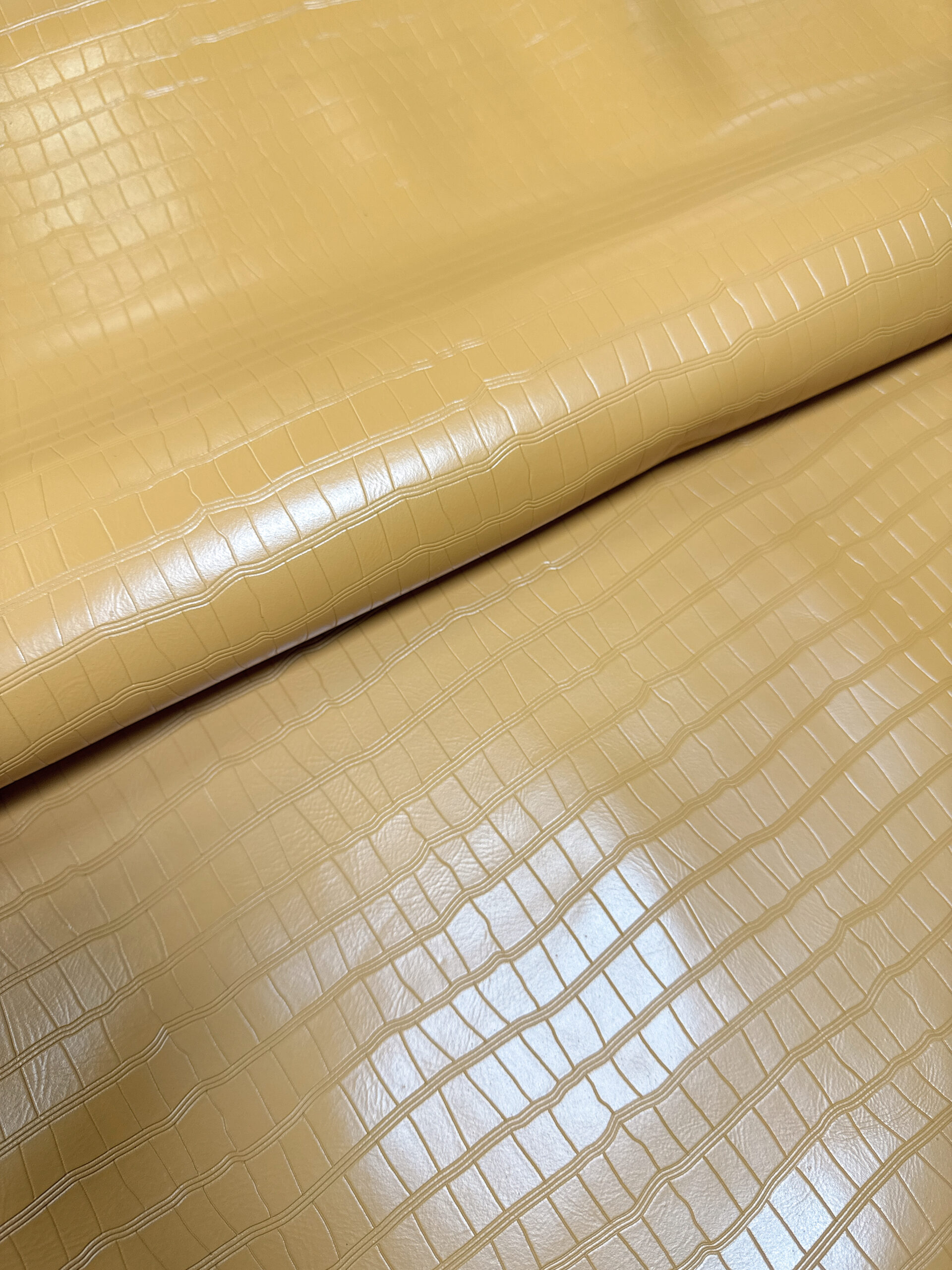 Croc Cell Sand Glow RC-03 real leather material photo
